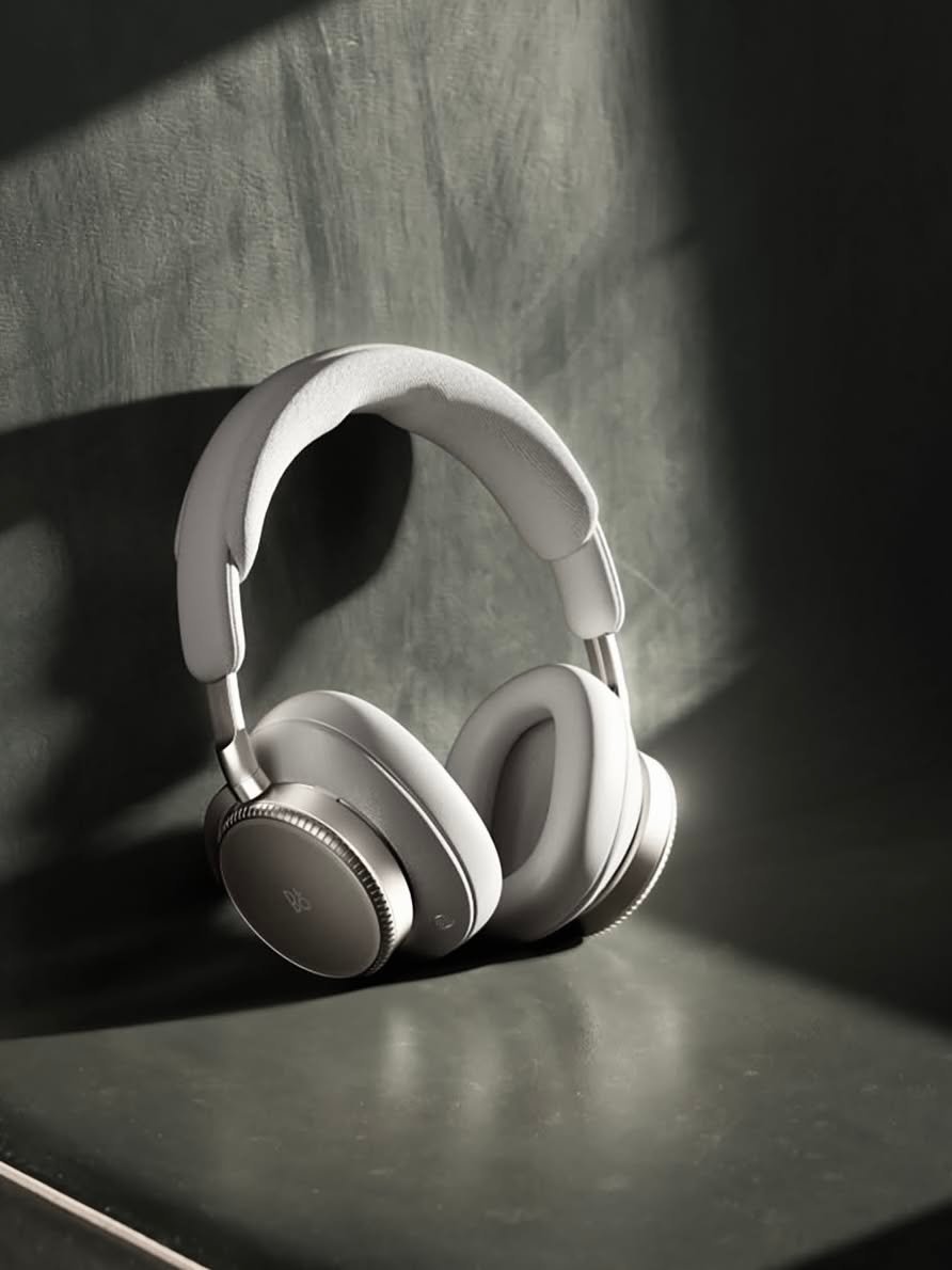 2-gray-headphones-892x1190.jpg