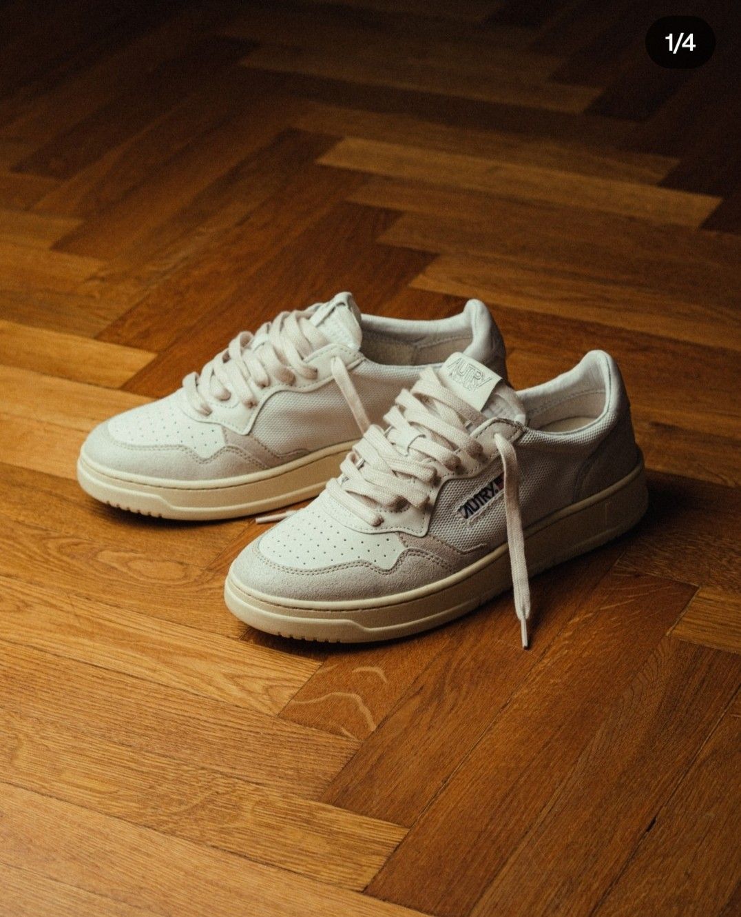 1-white-sneakers-parquet-1076x1330.jpg
